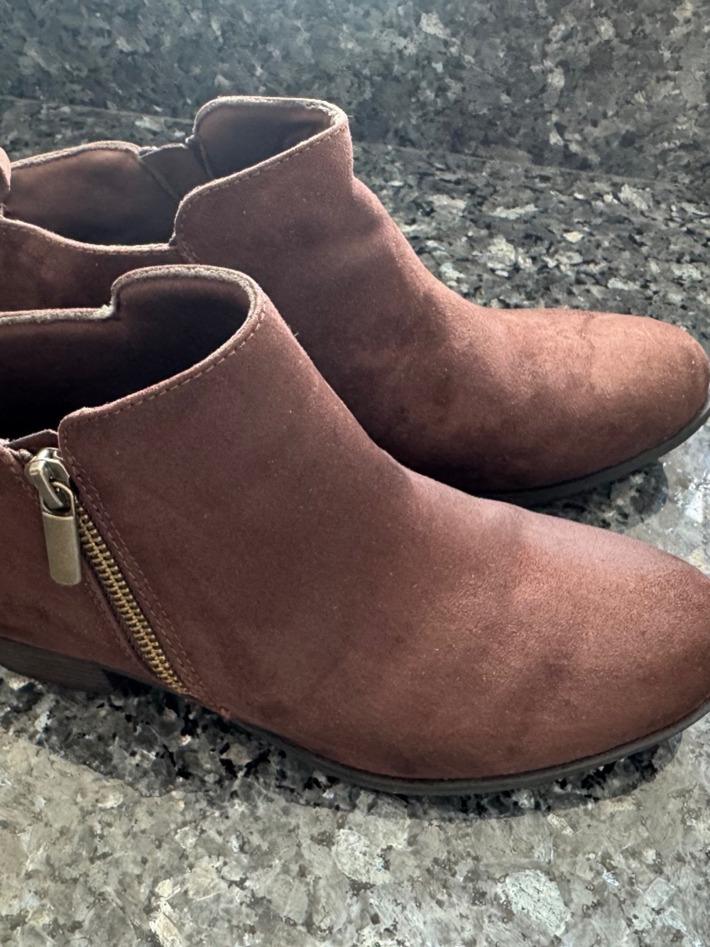 Sonoma Good For Life  Side Zip Women's Ankle Booties Size 8 M faux Suede Brown